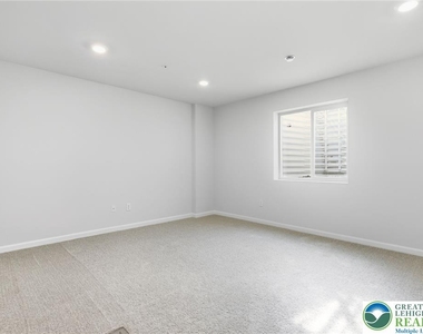1080 Meadowlark Drive - Photo Thumbnail 28