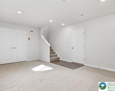 1082 Meadowlark Drive - Photo Thumbnail 29