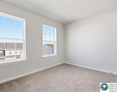 1082 Meadowlark Drive - Photo Thumbnail 22