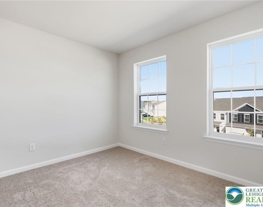 1082 Meadowlark Drive - Photo Thumbnail 21