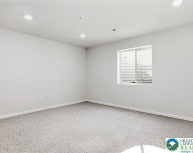 1082 Meadowlark Drive - Photo Thumbnail 28