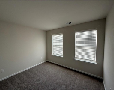 1129 Turnstone Drive - Photo Thumbnail 18