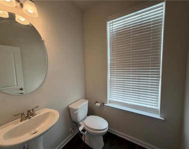 1129 Turnstone Drive - Photo Thumbnail 9