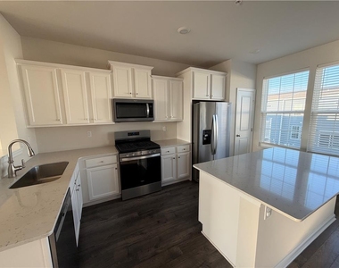 1129 Turnstone Drive - Photo Thumbnail 3