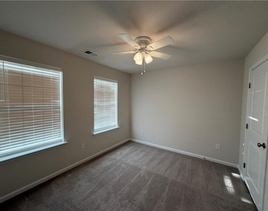 1129 Turnstone Drive - Photo Thumbnail 17