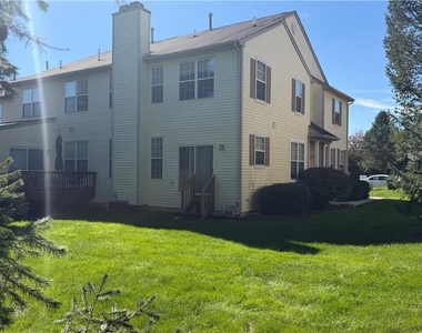 8100 Cross Creek Circle W - Photo Thumbnail 3