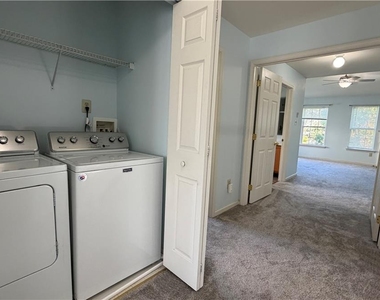 8100 Cross Creek Circle W - Photo Thumbnail 25