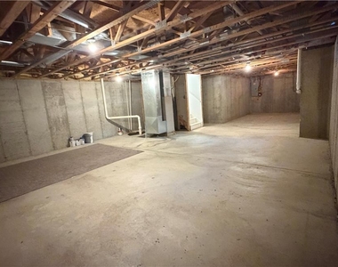 8100 Cross Creek Circle W - Photo Thumbnail 28