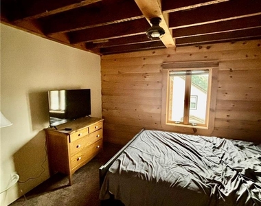 228 Center Street - Photo Thumbnail 8