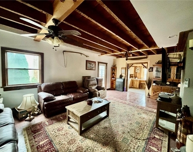 228 Center Street - Photo Thumbnail 7
