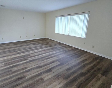 38350 Centennial Road - Photo Thumbnail 16