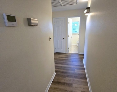 38350 Centennial Road - Photo Thumbnail 32