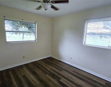 38350 Centennial Road - Photo Thumbnail 36