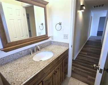 38350 Centennial Road - Photo Thumbnail 38