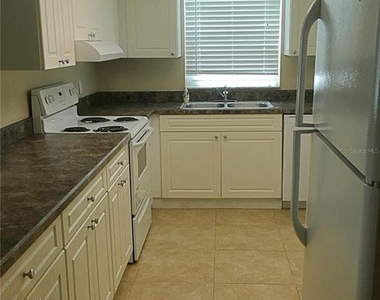 9911 Turf Court - Photo Thumbnail 3