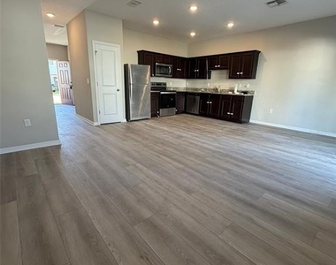 852 Grandin Street - Photo Thumbnail 23