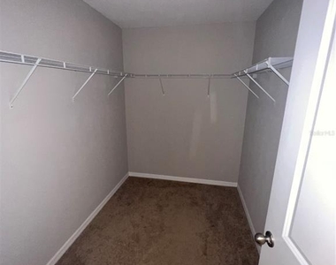 852 Grandin Street - Photo Thumbnail 8