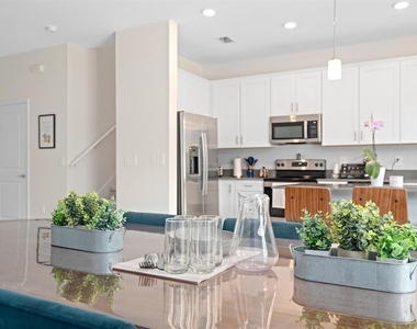 7456 Stone Creek Trail - Photo Thumbnail 7