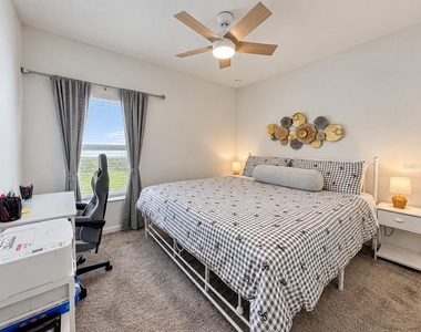 522 Sea Turtle Lane - Photo Thumbnail 8
