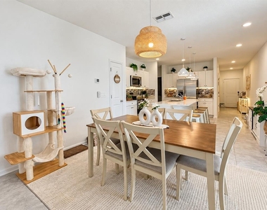 522 Sea Turtle Lane - Photo Thumbnail 6