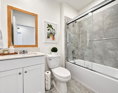 522 Sea Turtle Lane - Photo Thumbnail 12