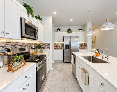522 Sea Turtle Lane - Photo Thumbnail 5