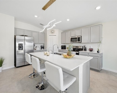 3960 Guernsey Bend - Photo Thumbnail 5