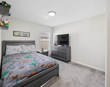 3960 Guernsey Bend - Photo Thumbnail 16