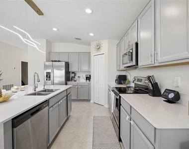 3960 Guernsey Bend - Photo Thumbnail 3