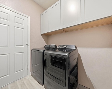 2486 Matterhorn Trail - Photo Thumbnail 32