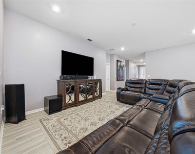 2486 Matterhorn Trail - Photo Thumbnail 10