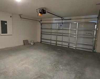 10324 Se 161st Street - Photo Thumbnail 4