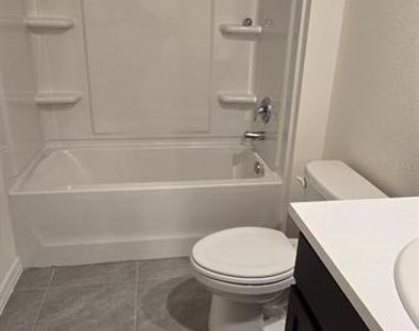 10324 Se 161st Street - Photo Thumbnail 1