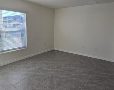 10324 Se 161st Street - Photo Thumbnail 7