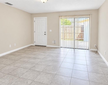 5200 Se 31st Street - Photo Thumbnail 3