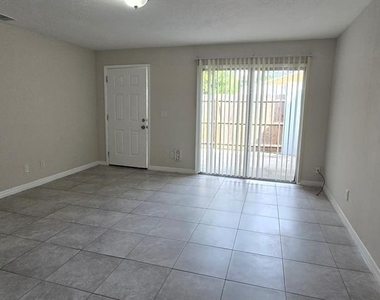 5200 Se 31st Street Se - Photo Thumbnail 2