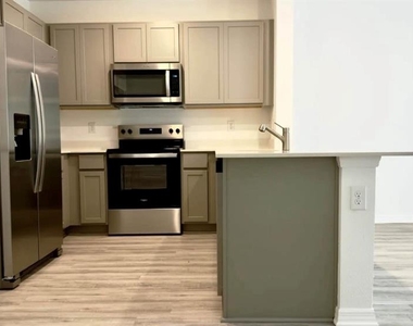 2947 Canary Avenue - Photo Thumbnail 18