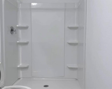 2947 Canary Avenue - Photo Thumbnail 10