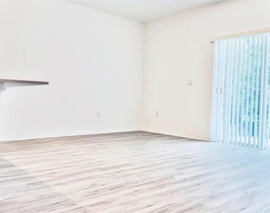 2947 Canary Avenue - Photo Thumbnail 17
