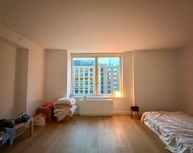 550 West 45th Street - Photo Thumbnail 7