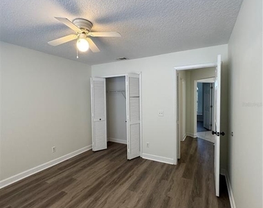 5600 Revelwood Loop - Photo Thumbnail 28