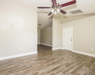 844 Jarnac Drive - Photo Thumbnail 3