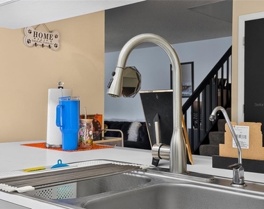 2904 Ash Drive - Photo Thumbnail 9