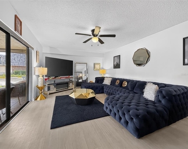2904 Ash Drive - Photo Thumbnail 2