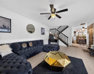 2904 Ash Drive - Photo Thumbnail 3