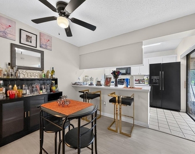 2904 Ash Drive - Photo Thumbnail 4