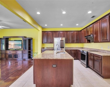 7325 Derexa Drive - Photo Thumbnail 9