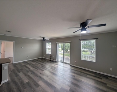 803 Ashentree Drive - Photo Thumbnail 7