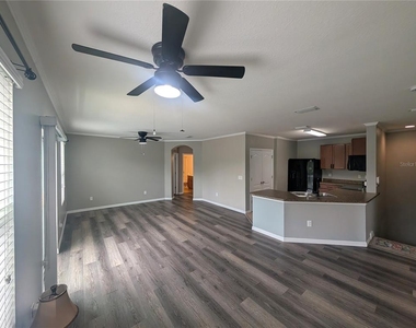 803 Ashentree Drive - Photo Thumbnail 6