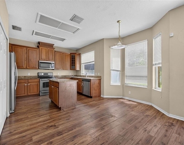 13026 Moss Park Ridge Drive - Photo Thumbnail 14